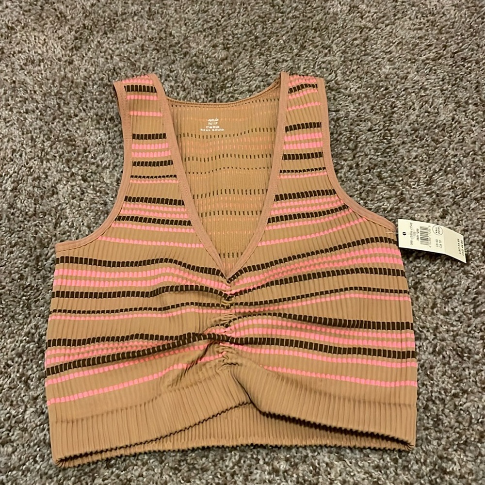 Aerie tank NWT